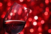 常常适量饮用红葡萄酒 可预防心脏病
