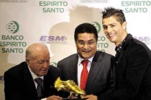葡萄牙传奇球星尤西比奥因心脏病突发逝世